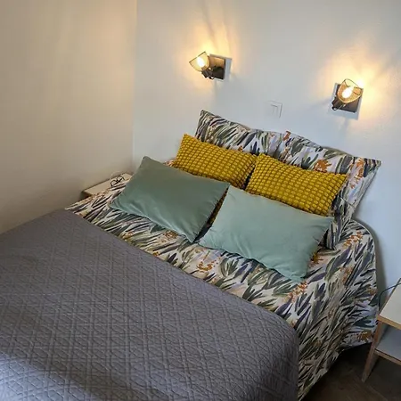 Rez De Jardin 4 A 5 Personnes Cap Esterel * Saint-Raphael (Var)